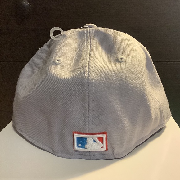 New York Yankees Grey New Era Fitted MLB Baseball Hat Cap 7 1/4 BRAND NEW - Picture 5 of 11